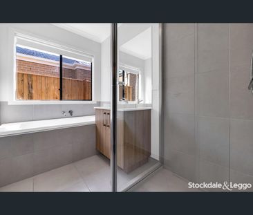 11 Aldgate Street, Fraser Rise, Vic 3336 - Photo 6