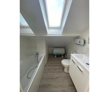 A LOUER : T1 à LILLE • Quai du Wault - LILLE • 637 € - Photo 3