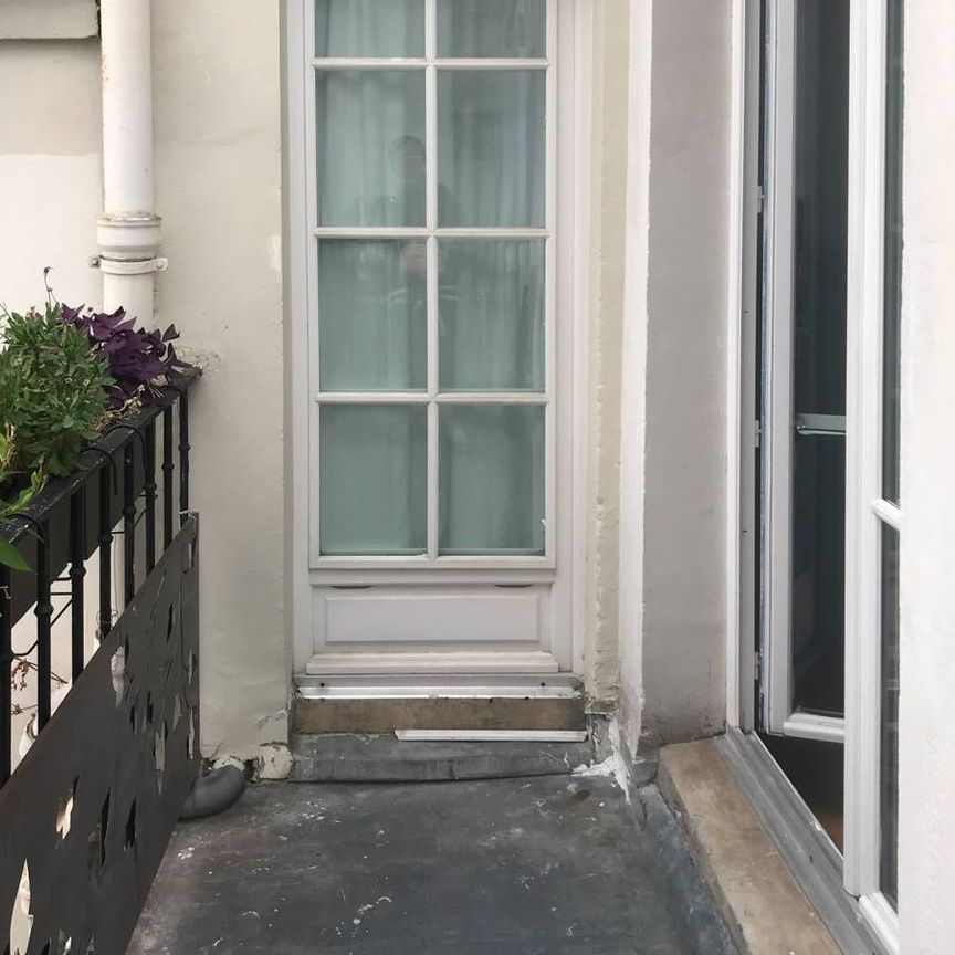 Logement à Paris, Location meublée - Photo 1