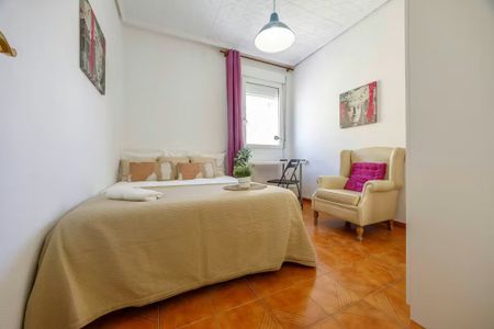 Carrer den Guillem Ferrer, Valencia, Valencian Community 46009 - Photo 5