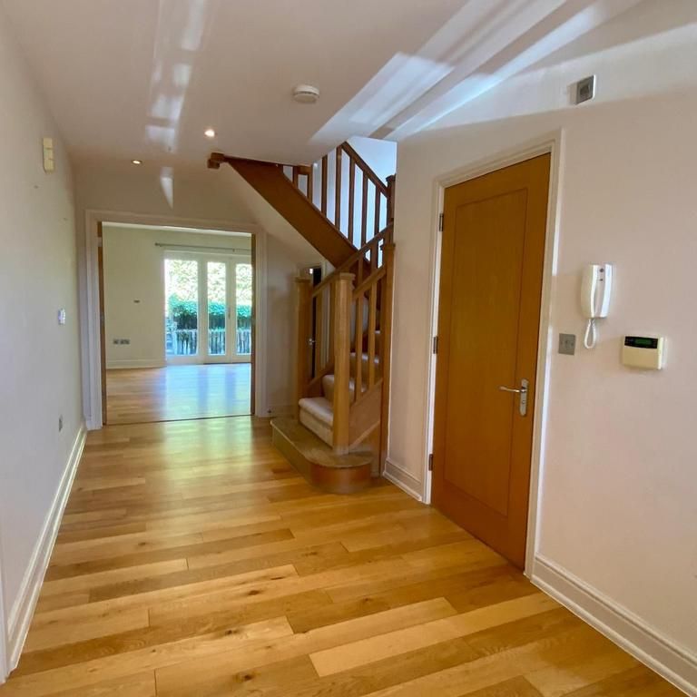 5 bedroom detached house to rent - Photo 1