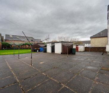 High Patrick Street - Photo 2