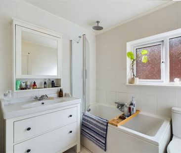 3 bedroom House in Rowley Road, Reading - Photo 5