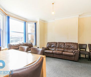 5 bed Semi-Detached House for Rent - Photo 2