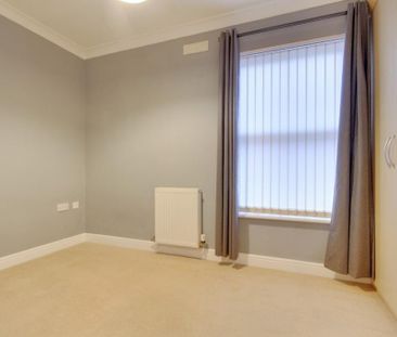 1 bedroom ground floor flat to rent - Photo 2
