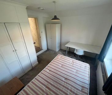 6 bedroom house to rent - Photo 3