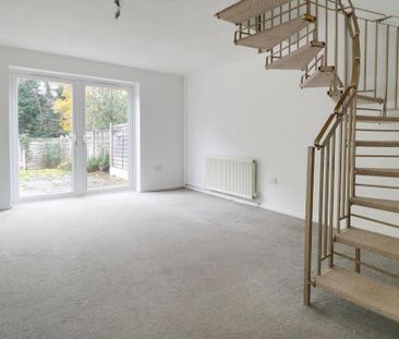 2 bedroom semi-detached house to rent - Photo 2