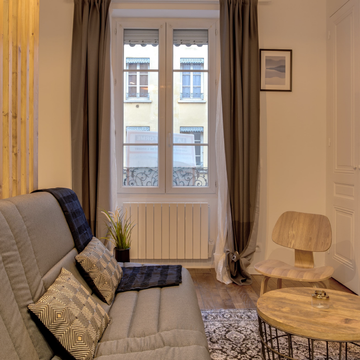 studio meublé refait à neuf à Lyon - Photo 1