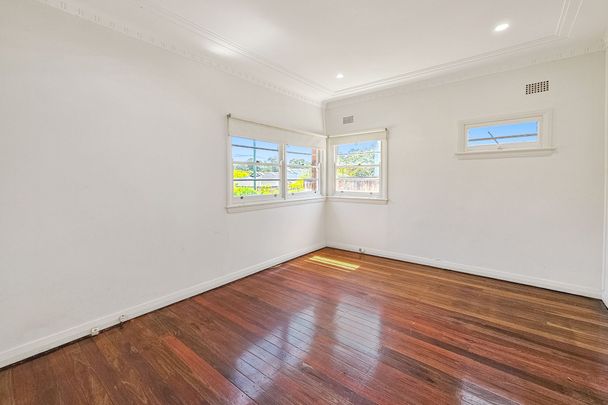 8 Lake Street, North Parramatta. - Photo 1