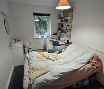 6 Bed Terraced House, Hillside Court, RG1 - Photo 5