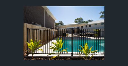 Resort Living, Pool + BBQ area + Ducted Air Conditioning - Photo 2