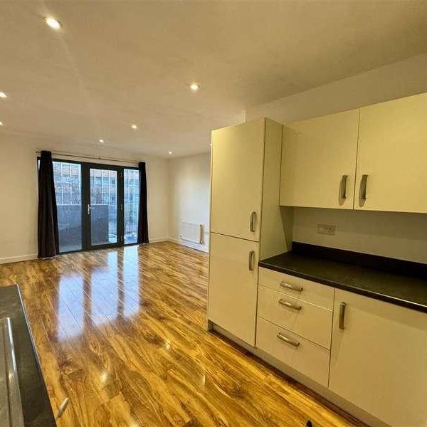 Imperial Drive, Harrow, HA2 - Photo 1