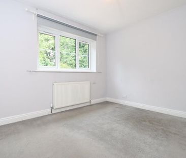 3 bedroom detached house to rent - Photo 2