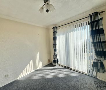 2 bedroom semi-detached bungalow to rent - Photo 2