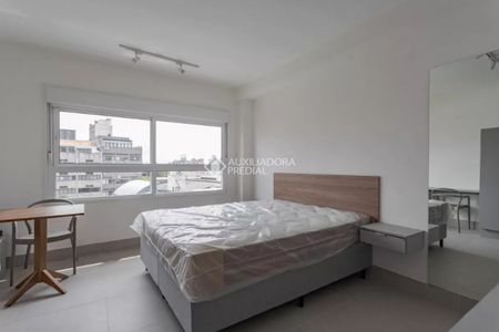 Apartamento com 1 quarto e 26m² para alugar em Passo da Areia, Porto Alegre. - Foto 4