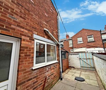 3 bedroom terraced house to rent - Photo 4