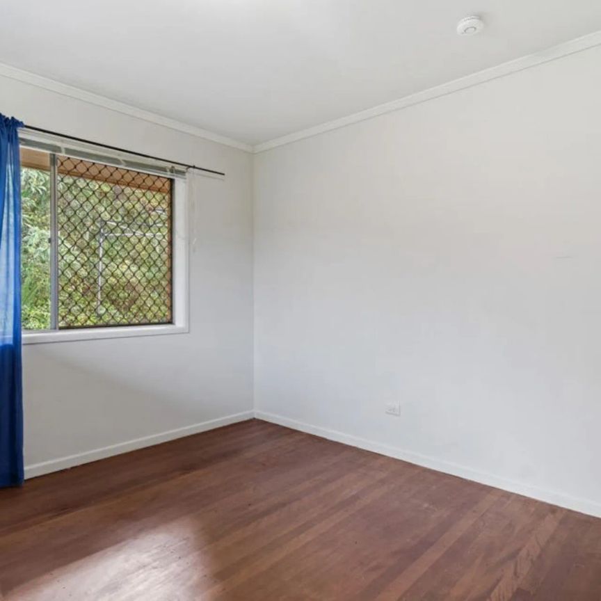 23 Roseglen Street, - Photo 1