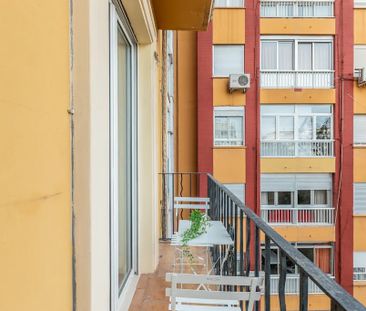 Plaça del Xúquer, Valencia, Valencian Community 46021 - Photo 2