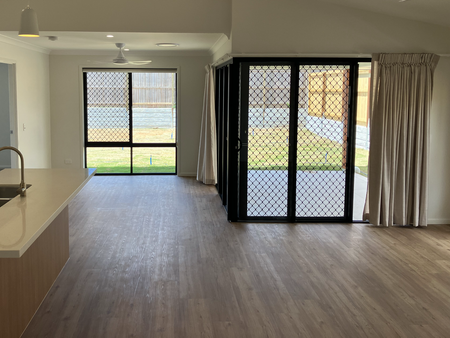 8 Bower Street, Morayfield, QLD - Photo 3