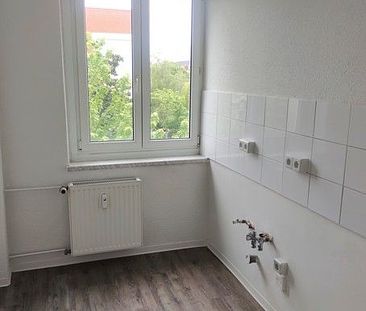 Schöne 2-Zimmer-Wohnug mit Balkon ab sofort anmietbar! - Foto 1
