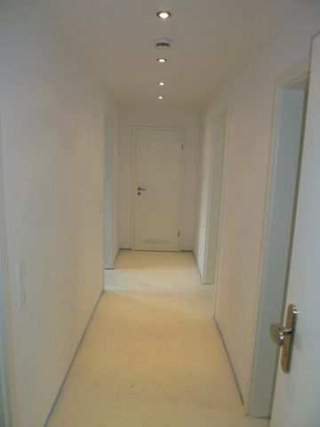 Moderne Wohnung mit viel Platz - Photo 2