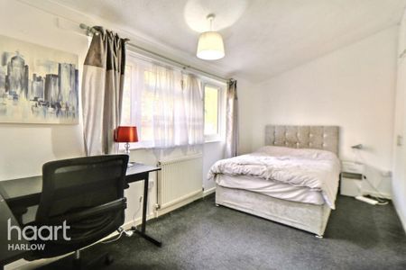 3 bedroom terraced house to rent - Photo 3