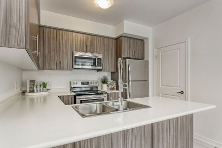 For Lease - 276 Gatwick Drive Unit# 204, Oakville, Ontario - Photo 4