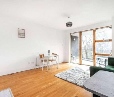 Holland House, Newington Green, London, N16 - Photo 1