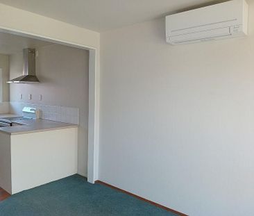 Flat In Riccarton Available - Photo 3