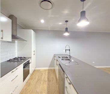 Modern & Comfortable Living in a Prime Aberglasslyn Location - Photo 6