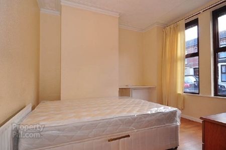 63 Chadwick Street - Photo 3