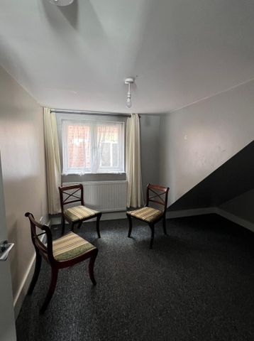 2 bedroom maisonette to rent - Photo 2