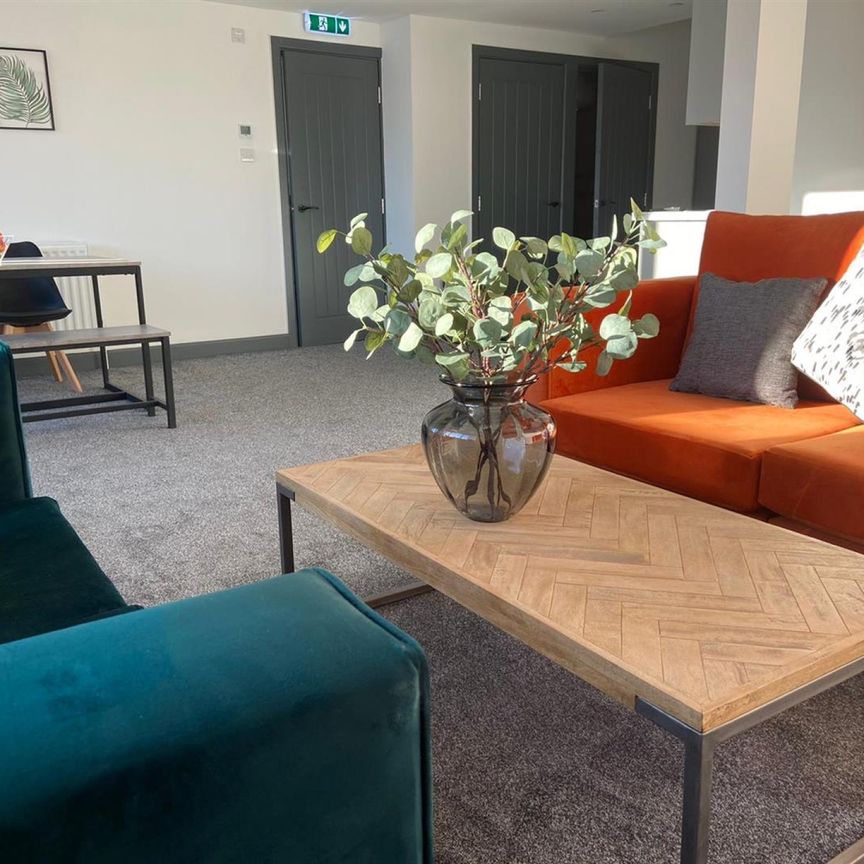 4 bedroom Student Flat to rent in Bridge View House, 15-23 City Road, Newcastle Upon Tyne - Photo 1