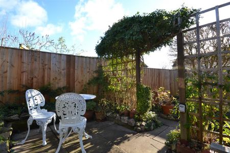 3 bedroom semi-detached house to rent - Photo 4