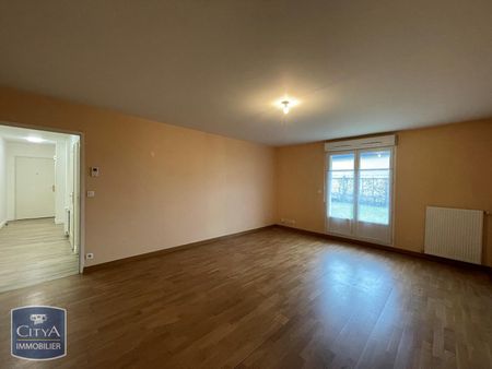 Location Appartement 3 pièces 76m² CHATEAU THIERRY 02400 - Photo 2