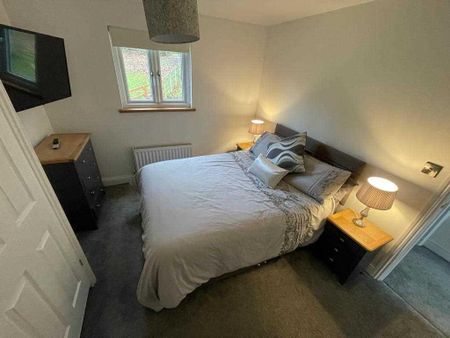 3 bedroom detached house to rent - Photo 3