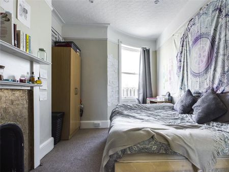 4 bedroom apartment to rent - Photo 2