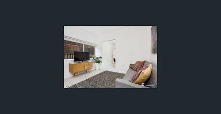 Family home in Prime Location - Photo 3