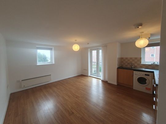 1 Bed Flat, Hessel Street, M50 - Photo 1