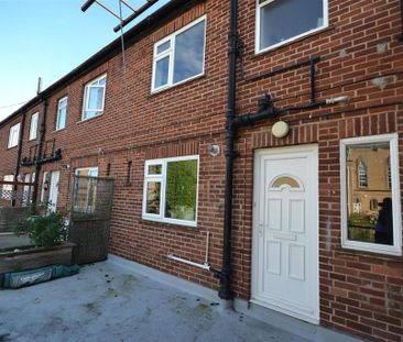 3 bedroom maisonette to rent - Photo 4