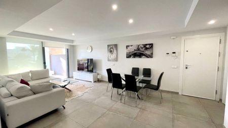 Middle Floor Apartment in Cancelada - Photo 4