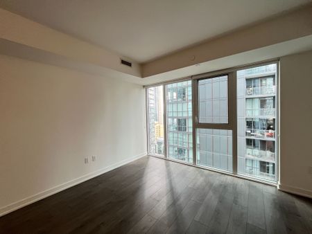 For Lease - 357 King Street Unit# 2309, Toronto, Ontario - Photo 2