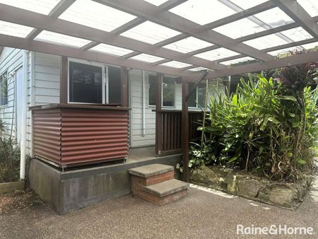 3 Bedrooms PLUS a Granny Flat! - Photo 5