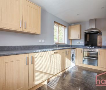 3 bedroom semi-detached house to rent - Photo 6