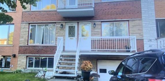 Mercier-Hochelaga beaux 5 1/2 avec électroménagers- 3 chambres à couchers 2e étage - Photo 2