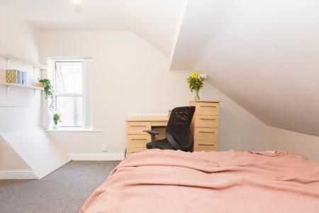 Charnwood Grove, West Bridgford, NG2 - Photo 4