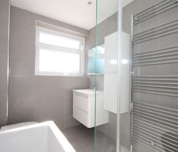 Lampeter Close, Woking - Photo 3