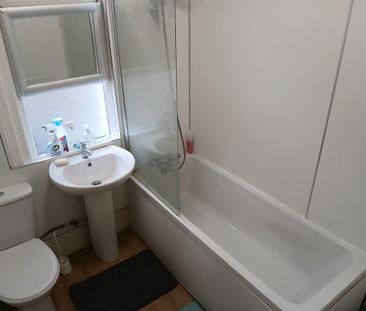 5 bedroom house of multiple occupation to rent - Photo 6