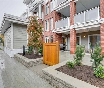 2 BR 2 Bath + Den in beautiful Steveston village fully furnished - Photo 2