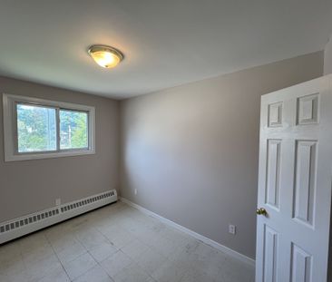 For Lease - 86 Brock Street Unit# 3, Oshawa, Ontario - Photo 1
